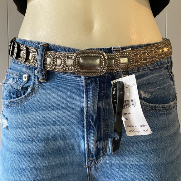 Nordstrom Accessories - NWT elastic silver-tone cinch belt